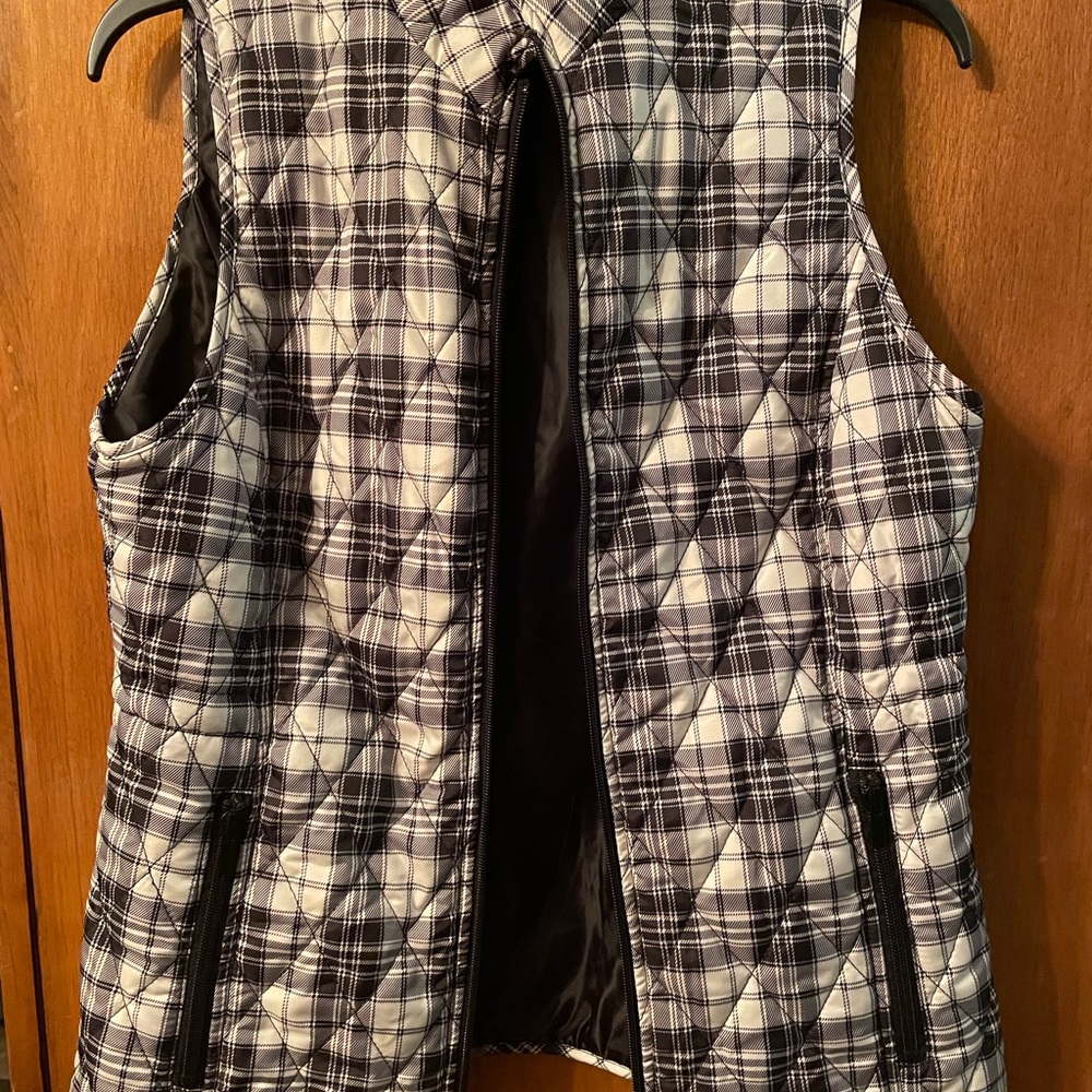 Relativity size small vest like new worn once